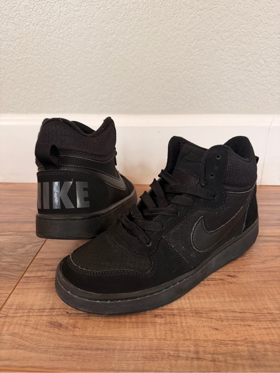 Nike Other - Nike Black Court Borough Mid Basketball Sneakers Youth Size 6